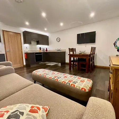 Modern Flat - Free Parking Bowness-on-Windermere